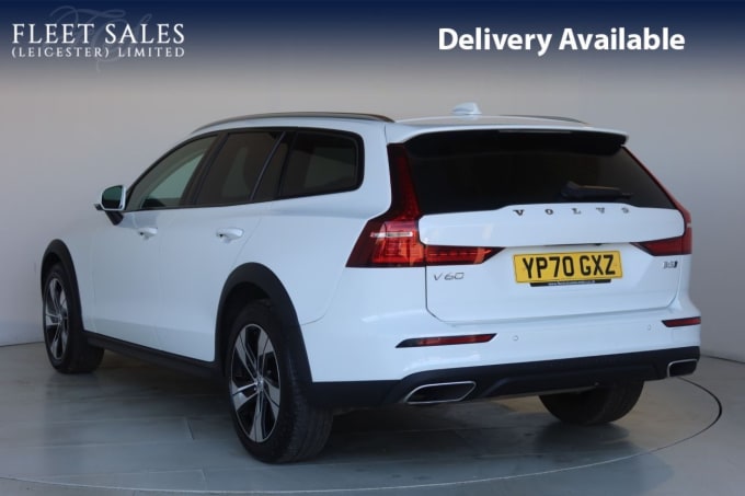 2025 Volvo V60 Cross Country