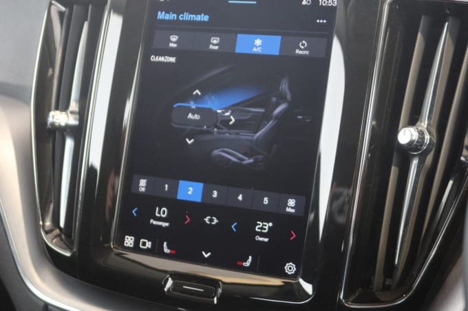 2025 Volvo Xc60