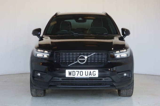 2025 Volvo Xc40