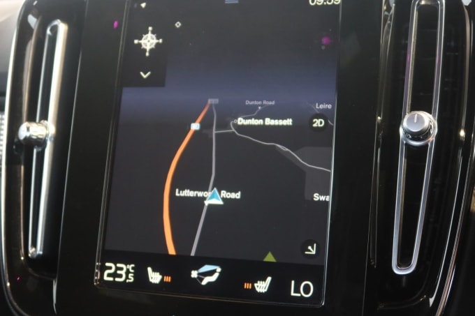 2025 Volvo Xc40