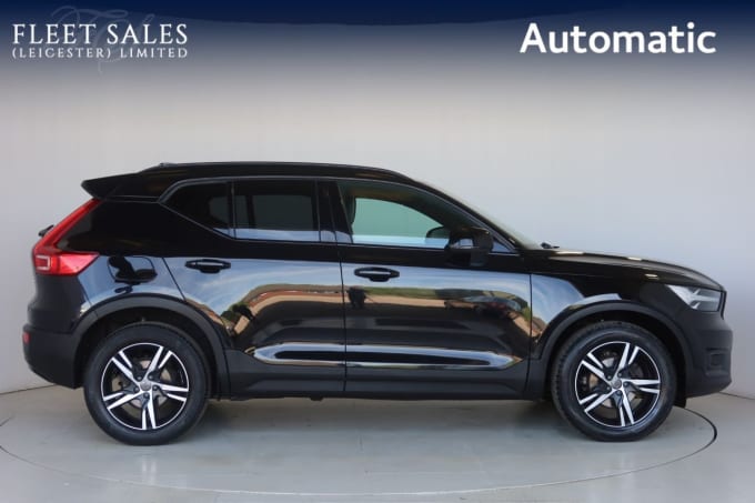 2025 Volvo Xc40