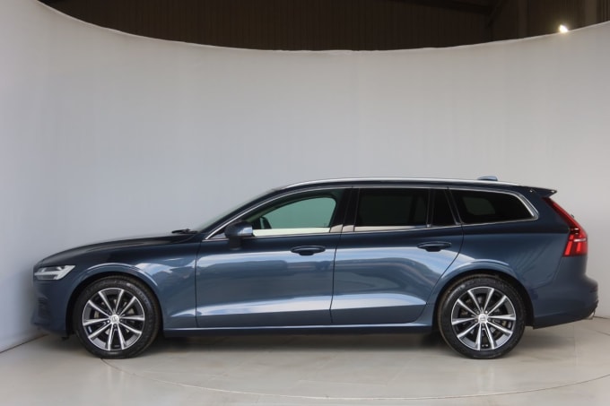 2025 Volvo V60