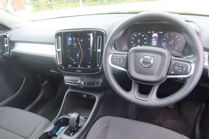 2025 Volvo Xc40