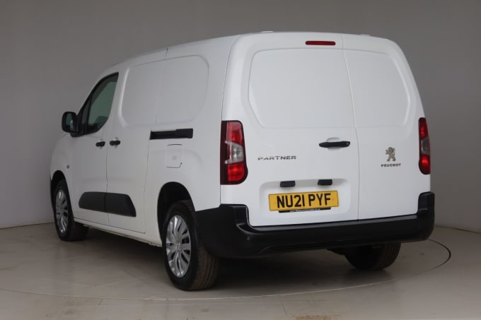 2025 Peugeot Partner
