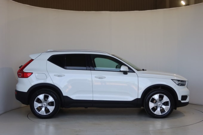 2025 Volvo Xc40