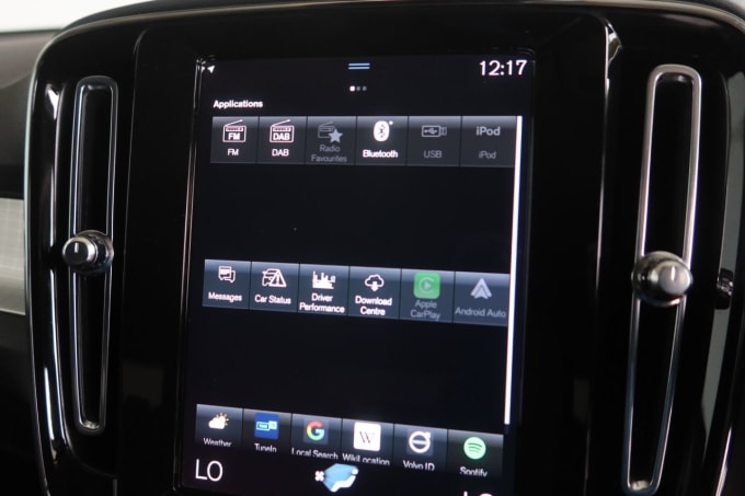 2025 Volvo Xc40