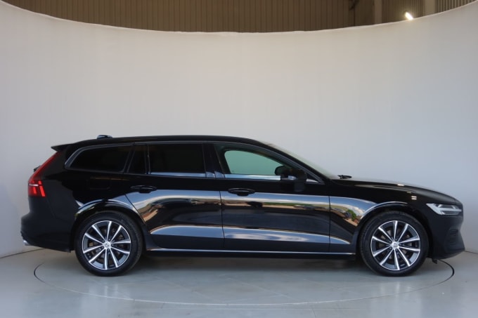2025 Volvo V60