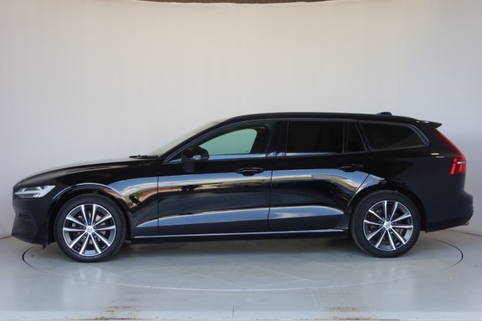 2025 Volvo V60