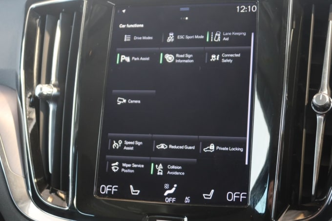 2025 Volvo V60