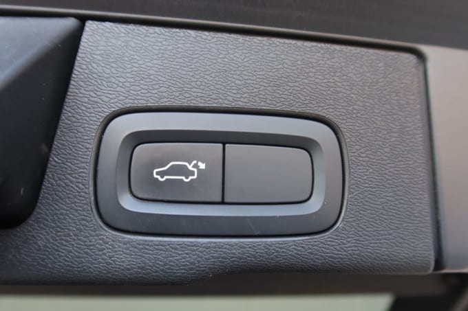 2025 Volvo Xc60