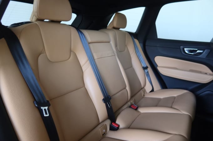 2025 Volvo Xc60