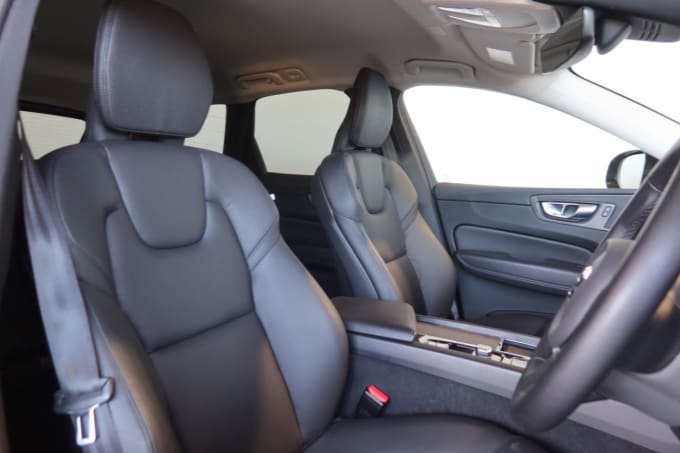 2025 Volvo Xc60