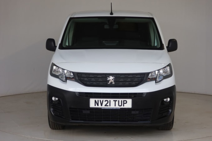 2025 Peugeot Partner