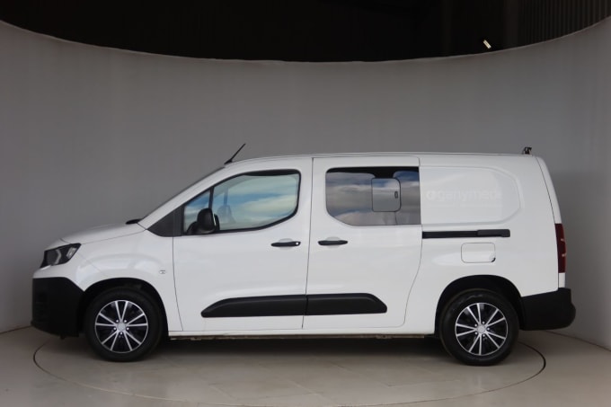 2025 Peugeot Partner