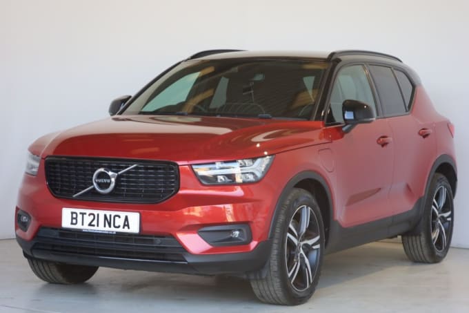 2025 Volvo Xc40