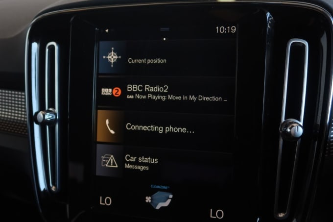 2025 Volvo Xc40