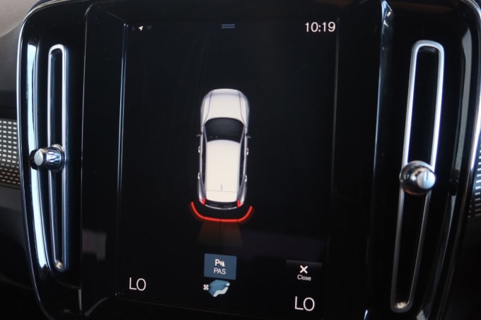 2025 Volvo Xc40