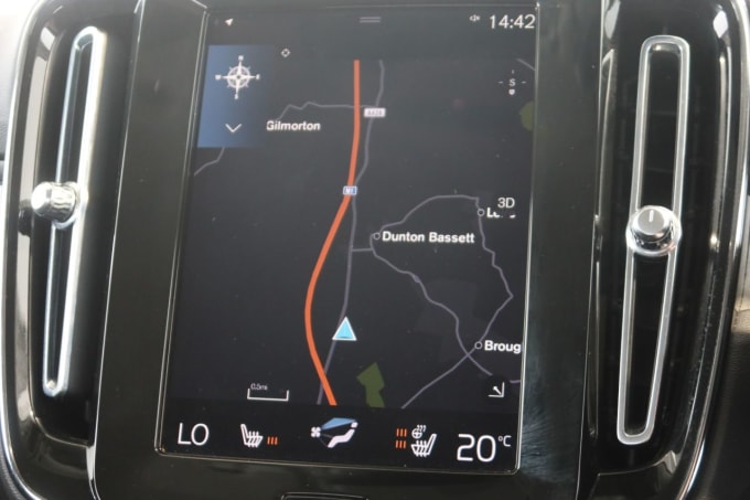 2025 Volvo Xc40