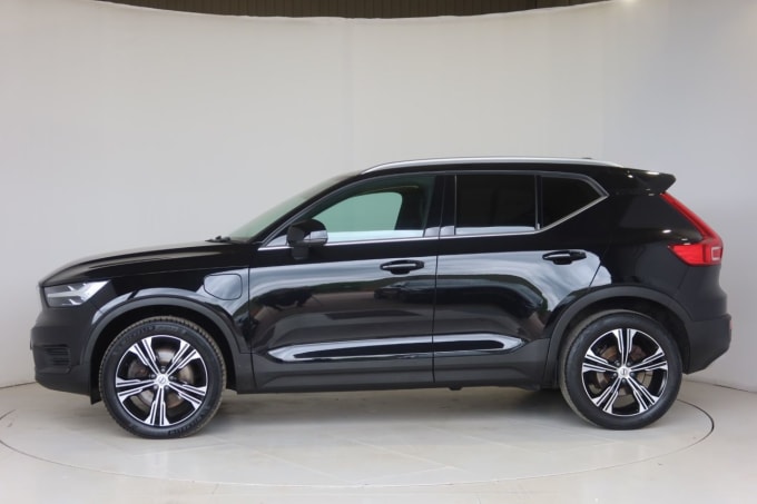 2025 Volvo Xc40
