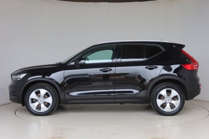 2025 Volvo Xc40