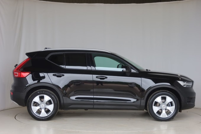 2025 Volvo Xc40