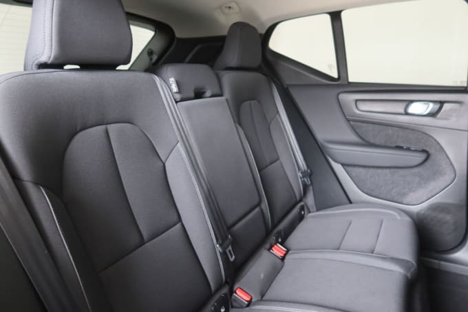 2025 Volvo Xc40