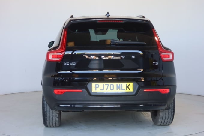 2025 Volvo Xc40