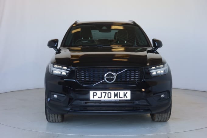 2025 Volvo Xc40