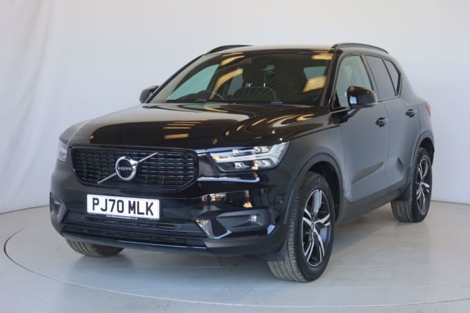 2025 Volvo Xc40