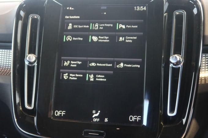 2025 Volvo Xc40