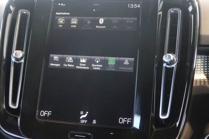 2025 Volvo Xc40