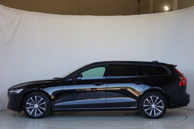 2025 Volvo V60