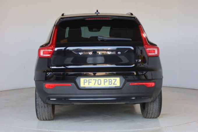 2025 Volvo Xc40