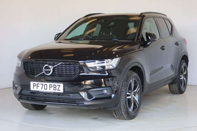 2025 Volvo Xc40