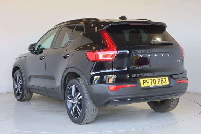 2025 Volvo Xc40