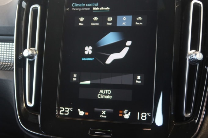 2025 Volvo Xc40