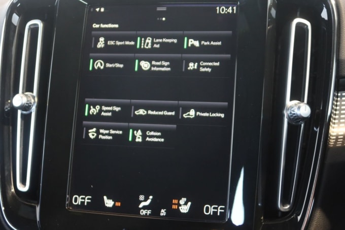 2025 Volvo Xc40