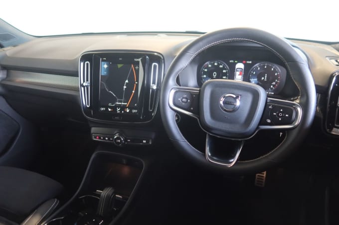 2025 Volvo Xc40