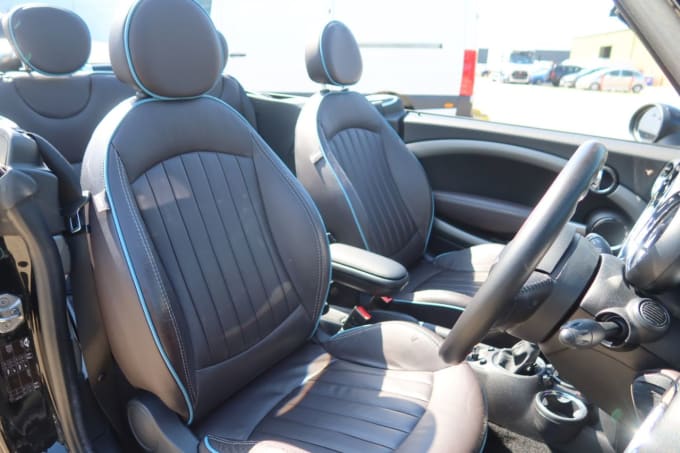 2025 Mini Convertible