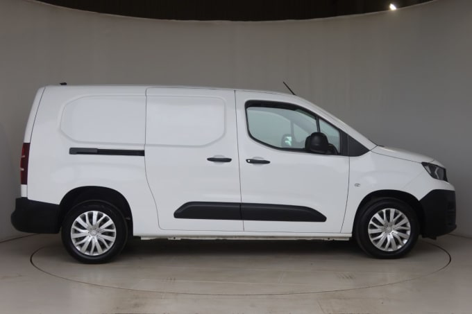2025 Peugeot Partner