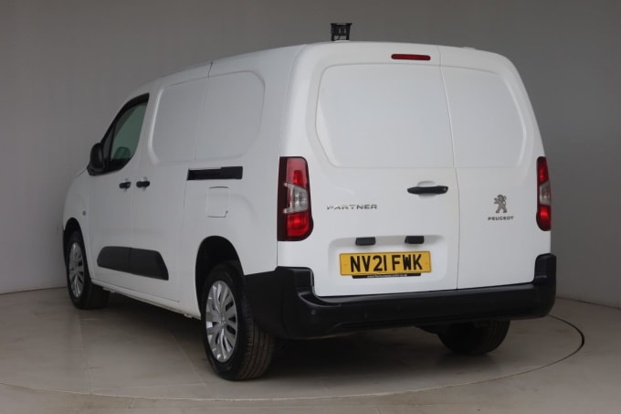 2025 Peugeot Partner