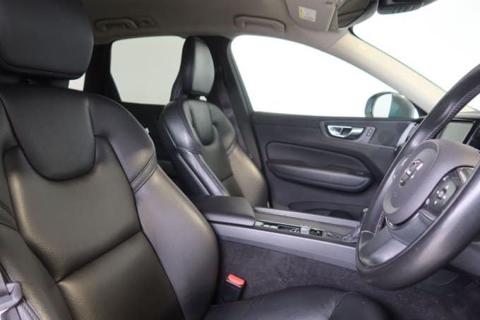 2025 Volvo Xc60