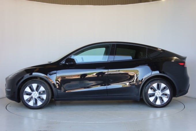 2025 Tesla Model Y