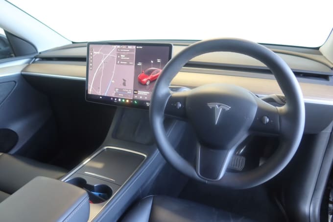 2025 Tesla Model Y