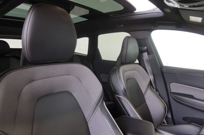 2025 Volvo Xc60