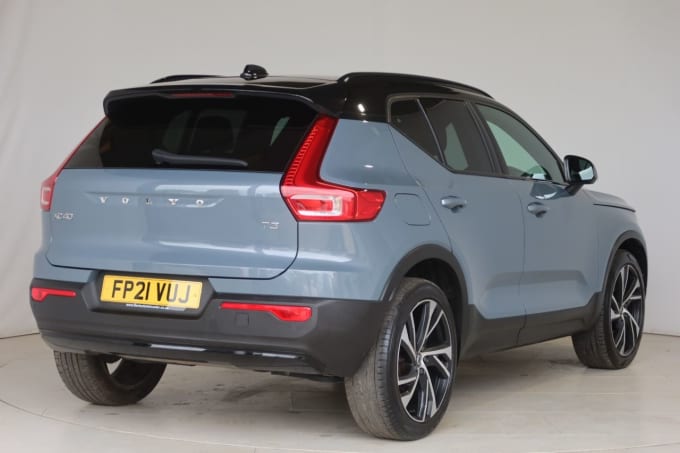 2025 Volvo Xc40