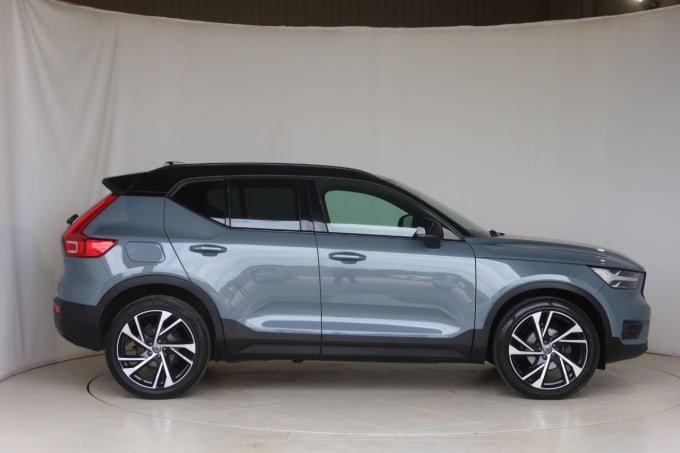 2025 Volvo Xc40