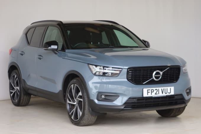 2025 Volvo Xc40