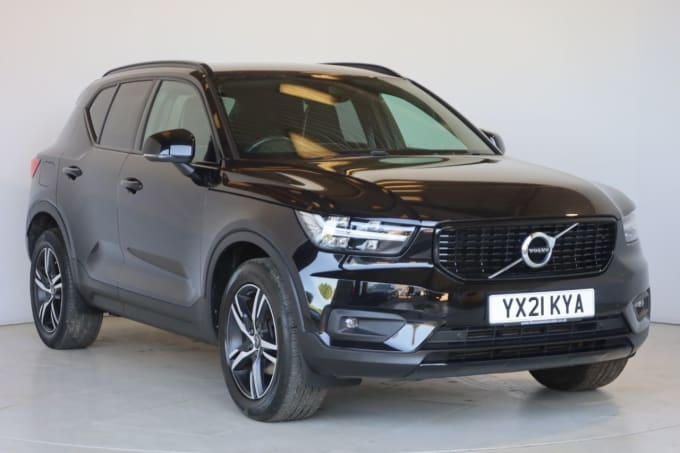 2025 Volvo Xc40