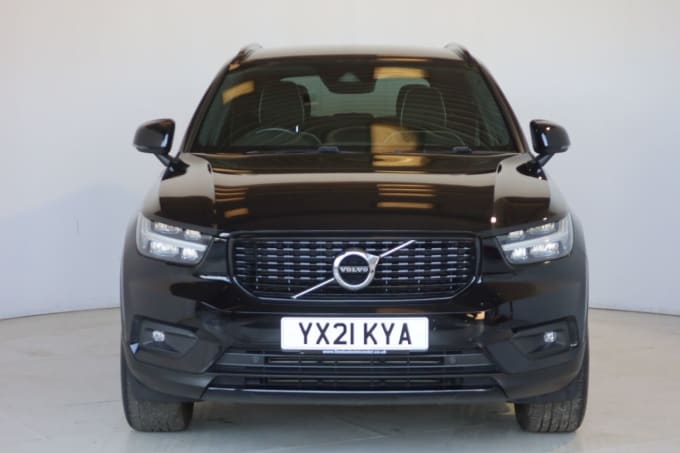 2025 Volvo Xc40